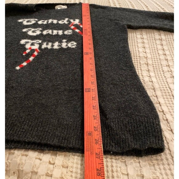 Christmas Holiday Womens Gray Sweater Candy Cane Cutie Sz Medium Fuzzy Unique - Picture 6 of 8